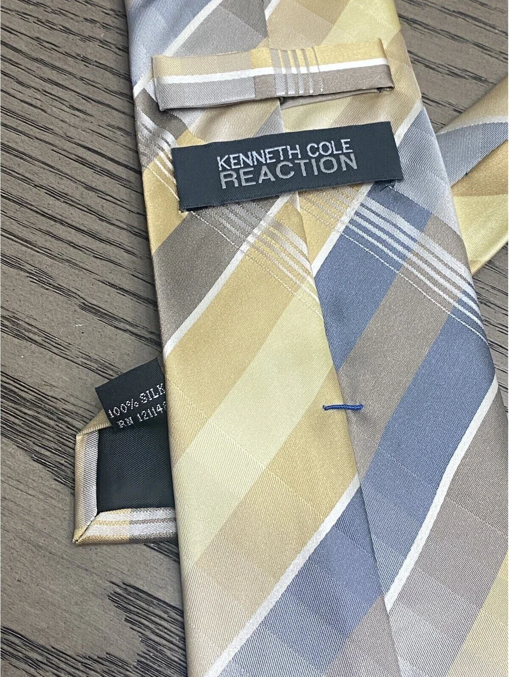 Kenneth Cole Reaction Necktie Mens Yellow Gray White Blue Striped Plaid Silk Tie